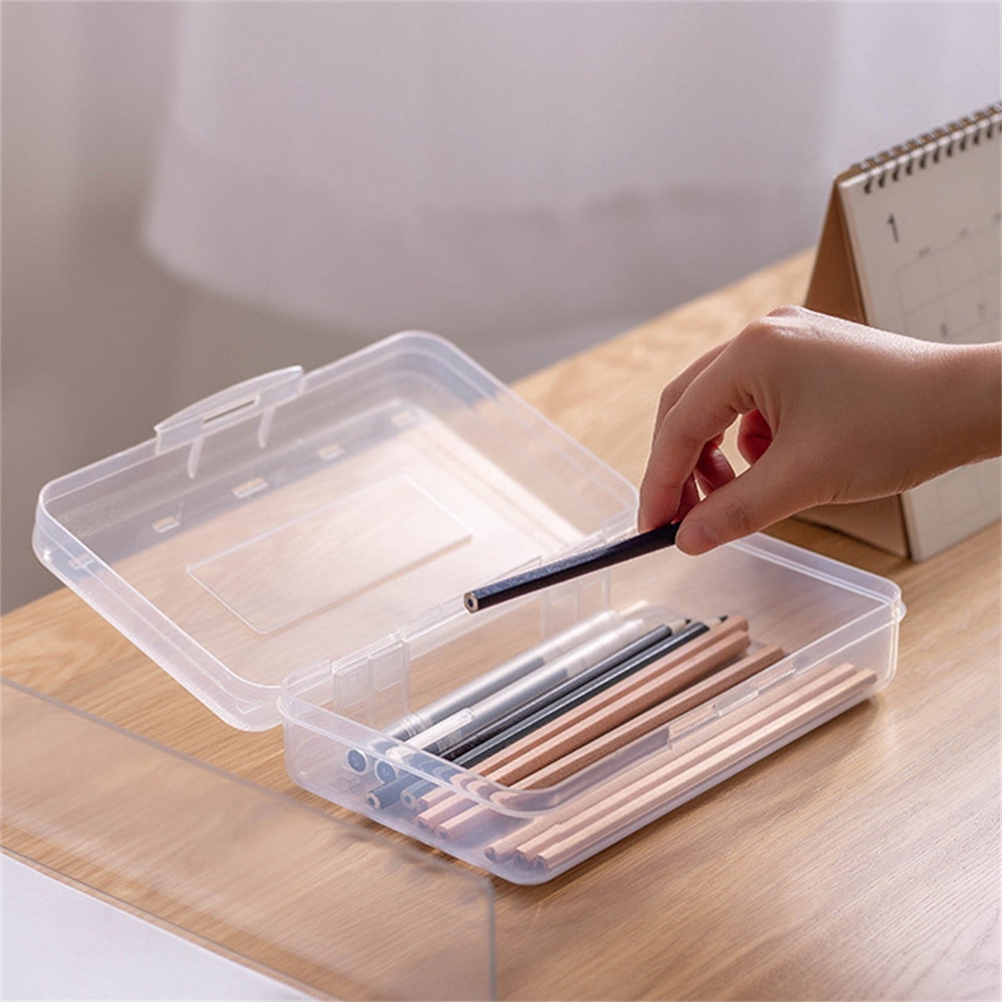 Meitianfacai 1PC Pencil Case, Large Capacity Hard Pencil Box, Clear Crayon Box Marker Pen Organizer, Plastic Storage Container with Snap Lid, Stackable Art Supply Bead Craft Organizer(Clear)