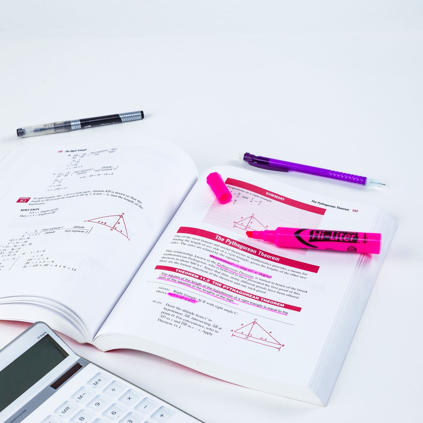 Avery Hi-Liter Desk-Style Highlighter, Fluorescent Pink (24010)